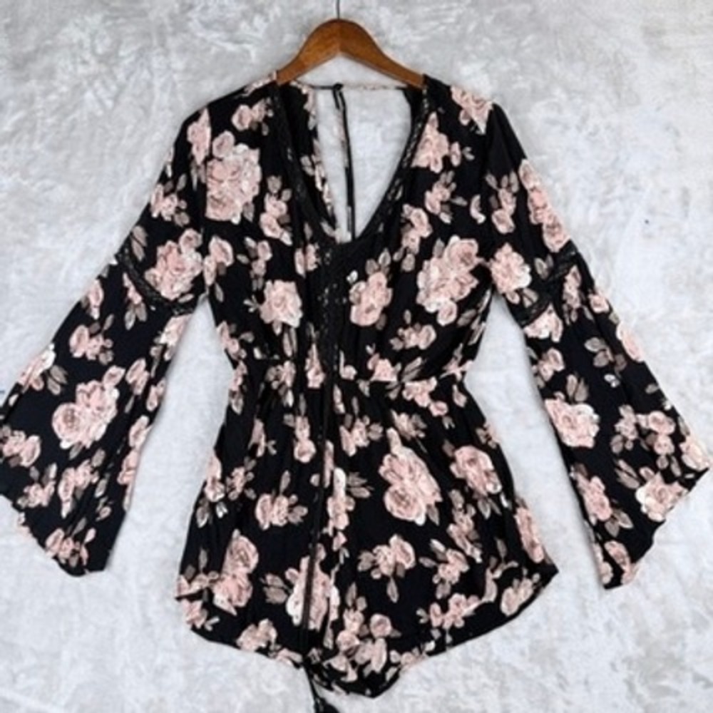 Black Pink Floral Bell Sleeve Romper Lace Trim Tie Neck Boho Festival